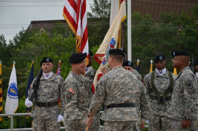 410th CSB changes command