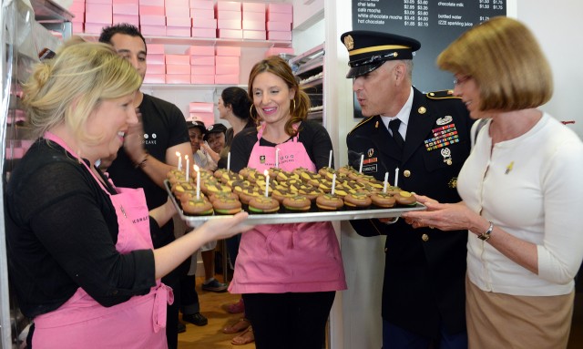 Chandler celebrates Army birthday, thanks local business for support