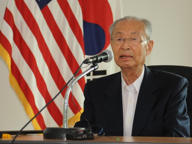 Eighth Army names command post after Korean War hero