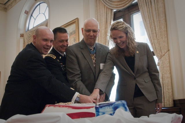 On ice and on the mound, Army brings 238th birthday celebration to the Windy City