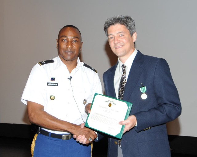 Corps' Yada receives award for assistance on major projects