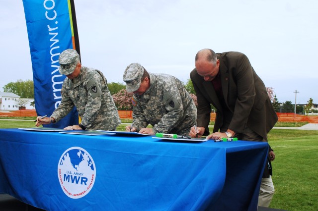 Army Family Covenant Signing