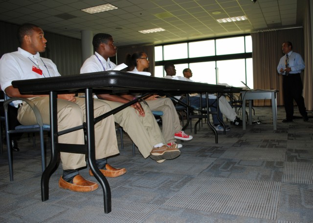 USACE Galveston District hosts PVAMU's STEM Summer Program students
