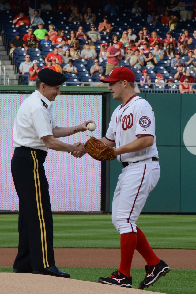 Soldiers, wounded warriors honored at Nationals game