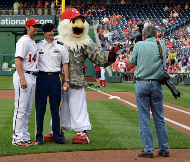 Soldiers, wounded warriors honored at Nationals game