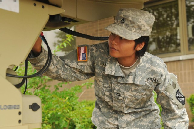 Columbus, Ohio, resident prepares to deploy with Reserve nit