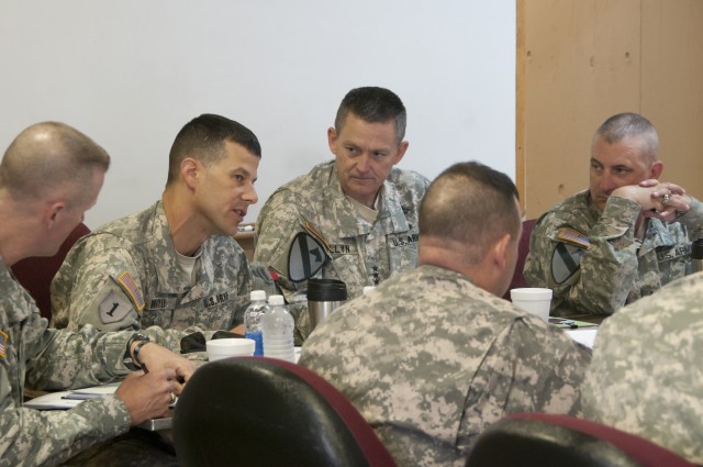FORSCOM commander visits 1st Cavalry Division at JRTC