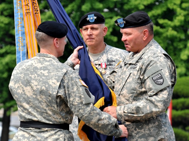 Champoux assumes command of Eighth Army