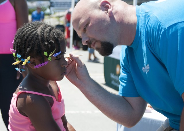 Fort Drum community enjoys Riverfest 2013
