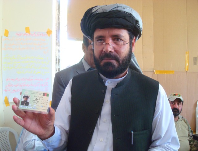 Afghan Citizens Register to Vote