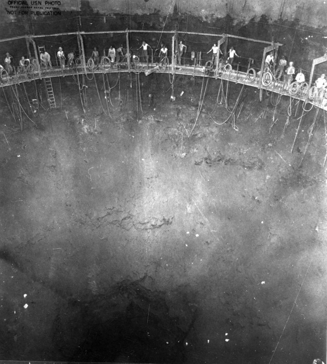 Red Hill Underground Storage Tank construction in 1942