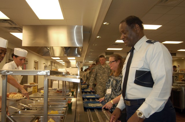 Jacksonville Battalion tour has lunch at Fort Stewart dining facility