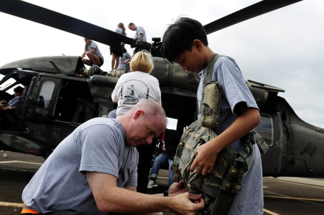 25th CAB reaches out to fallen heroes' families