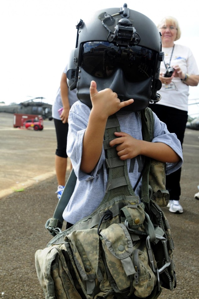 25th CAB Reaches out to fallen heroes' families