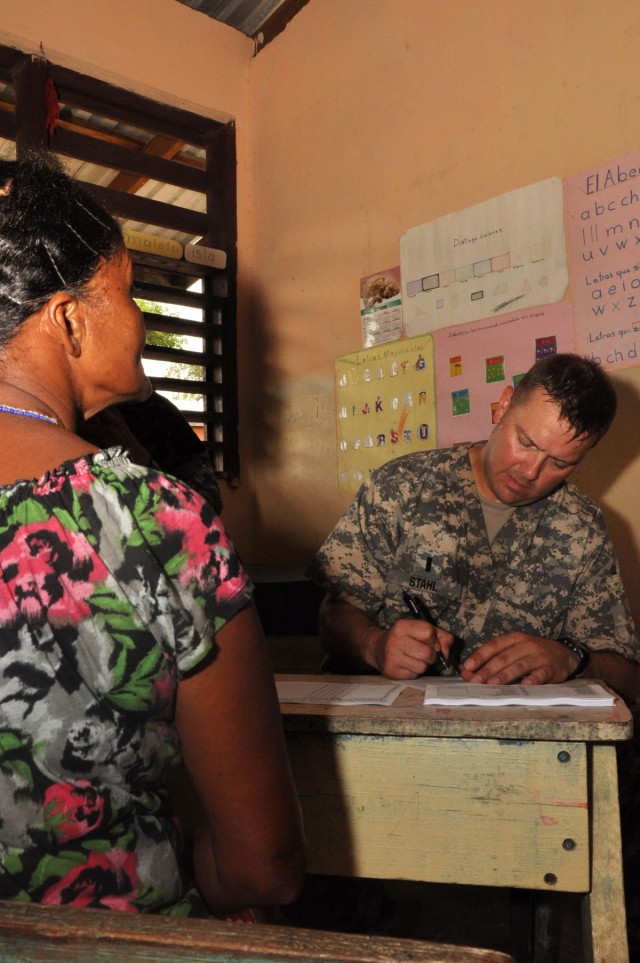 JTF-Bravo conducts MEDRETE at Bara Patuca