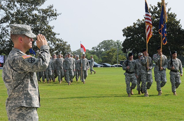 Tomahawks welcome commander