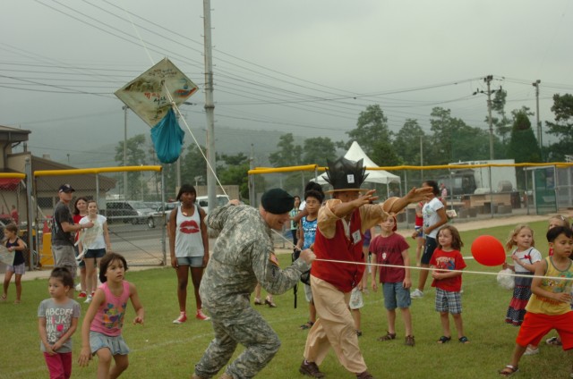 2nd Infantry Division celebrates America's 237th Birthday