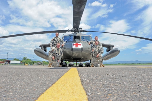 1-228th Aviation Regiment crew rescues 9 stranded off Honduran coast