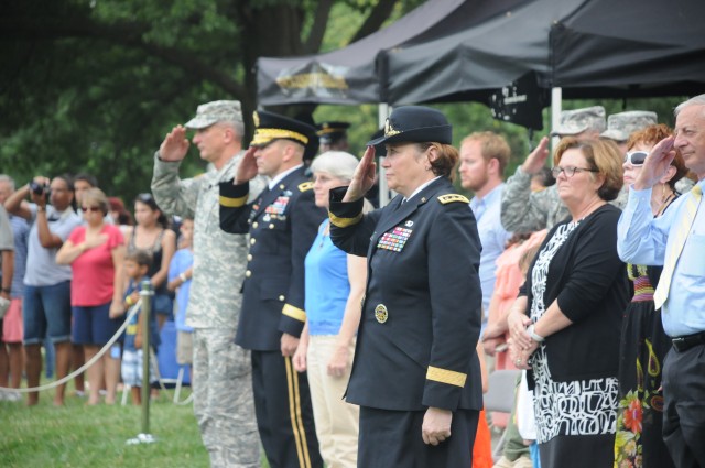 Hundreds cheer at MDW's Twilight Tattoo!