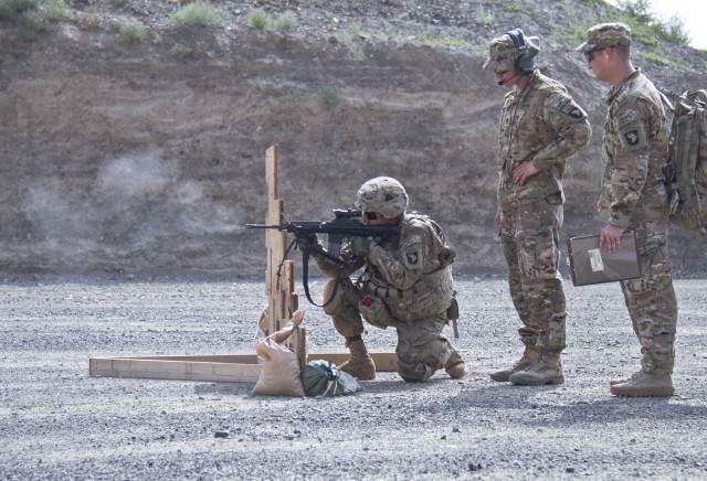 Soldiers compete for NCO, Soldier of quarter