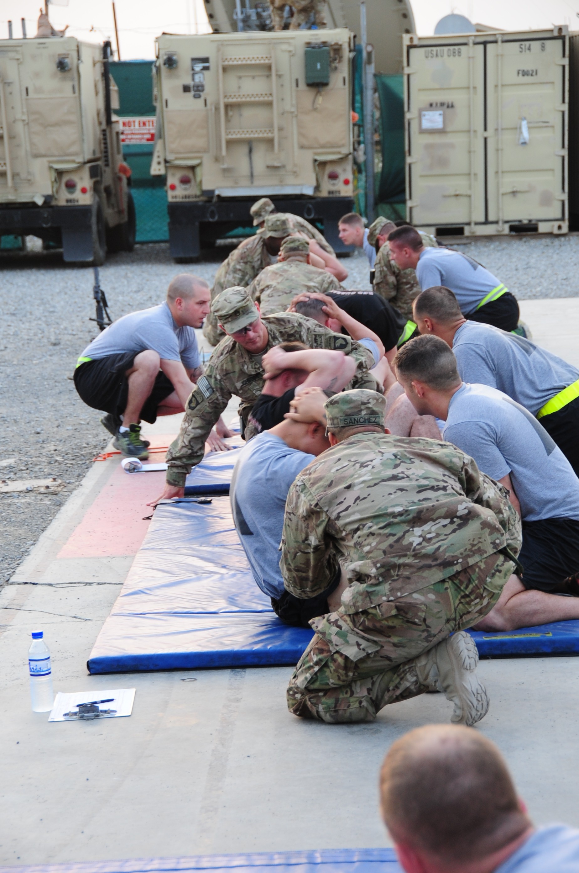 Soldiers and NCOs of the Currahees try for the Honor of being the ...