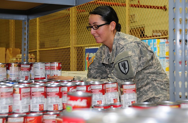 Food drive benefits Soldiers, Families in need