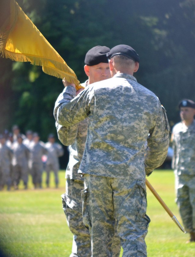 Thunderbolt soldiers say goodbye to outgoing commander