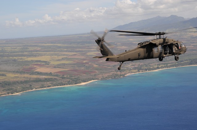General Brooks views Pacific Army assets from Blackhawk