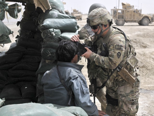 Soldiers visit AUP checkpoint