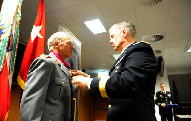 US Army Europe awards retired German general US Legion of Merit medal for 41 years of service