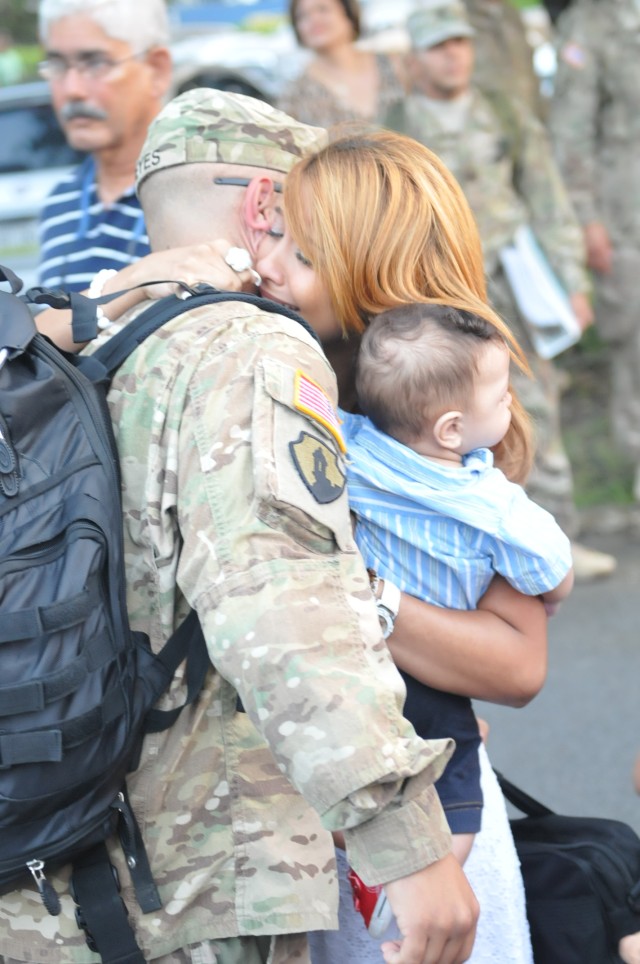 US Army Reserve-PR Troops Return Home