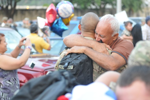 US Army Reserve-PR Troops Return Home