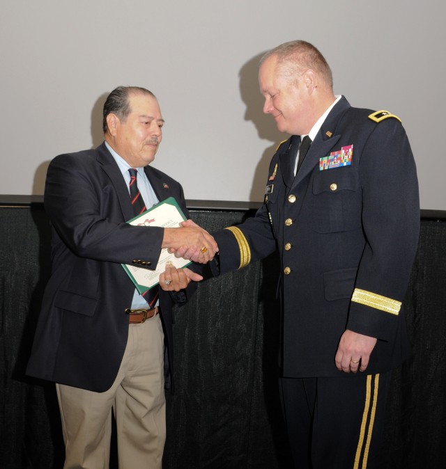 Texas veteran awarded Bronze Star for Vietnam service 