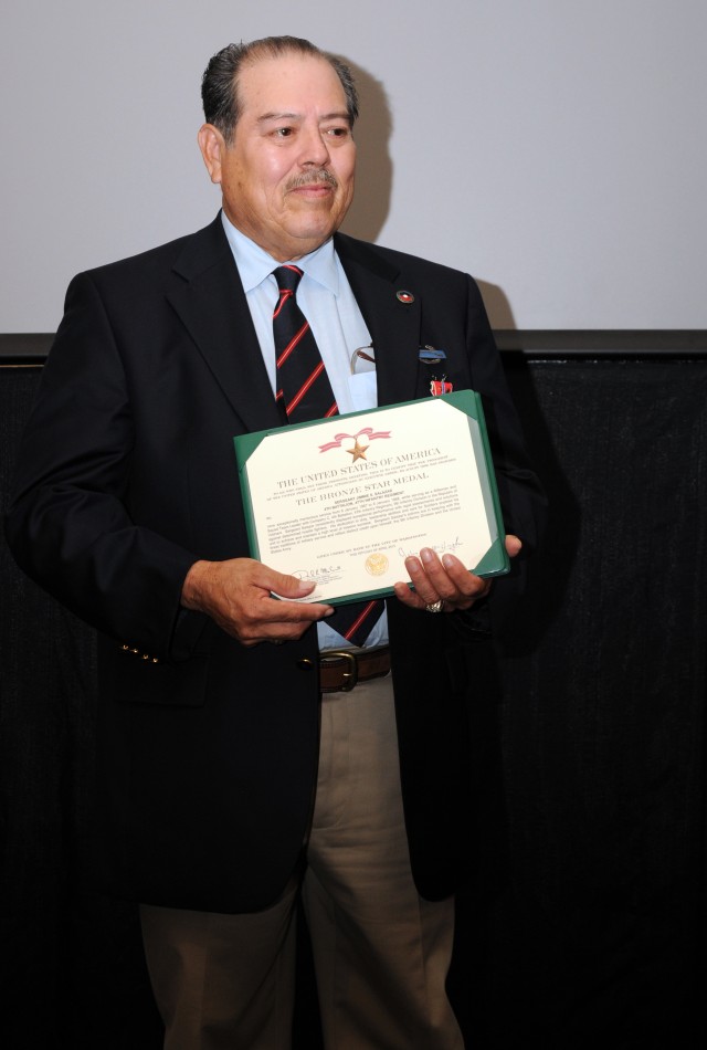 Texas veteran awarded Bronze Star for Vietnam service
