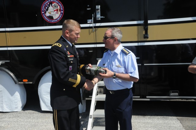 US-Colombia hold staff talks at Fort McNair