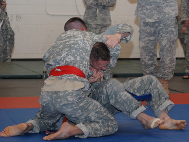 New York Army National Guard Soldiers Compete for Combatives Title