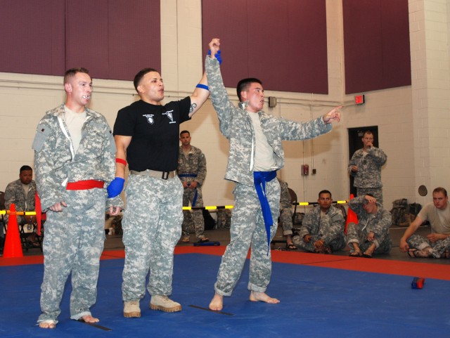 New York Army National Guard Soldiers Compete for Combatives Title