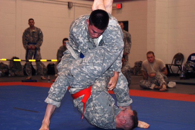 New York Army National Guard Soldiers Compete for Combatives Title