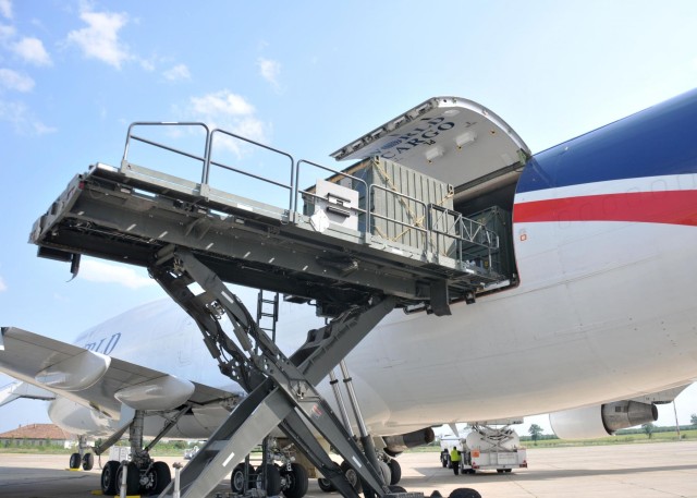 21st TSC helps move equipment to Afghanistan