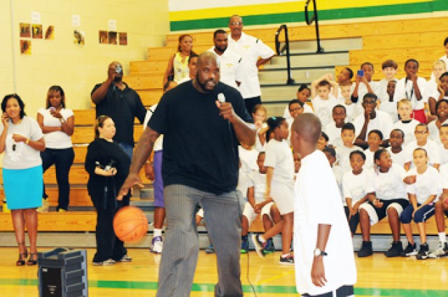 Shaq visits with Fort Benning kids