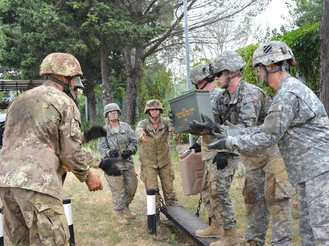 Leadership Reaction Course strengthens Italian-American esprit de corps at Camp Darby