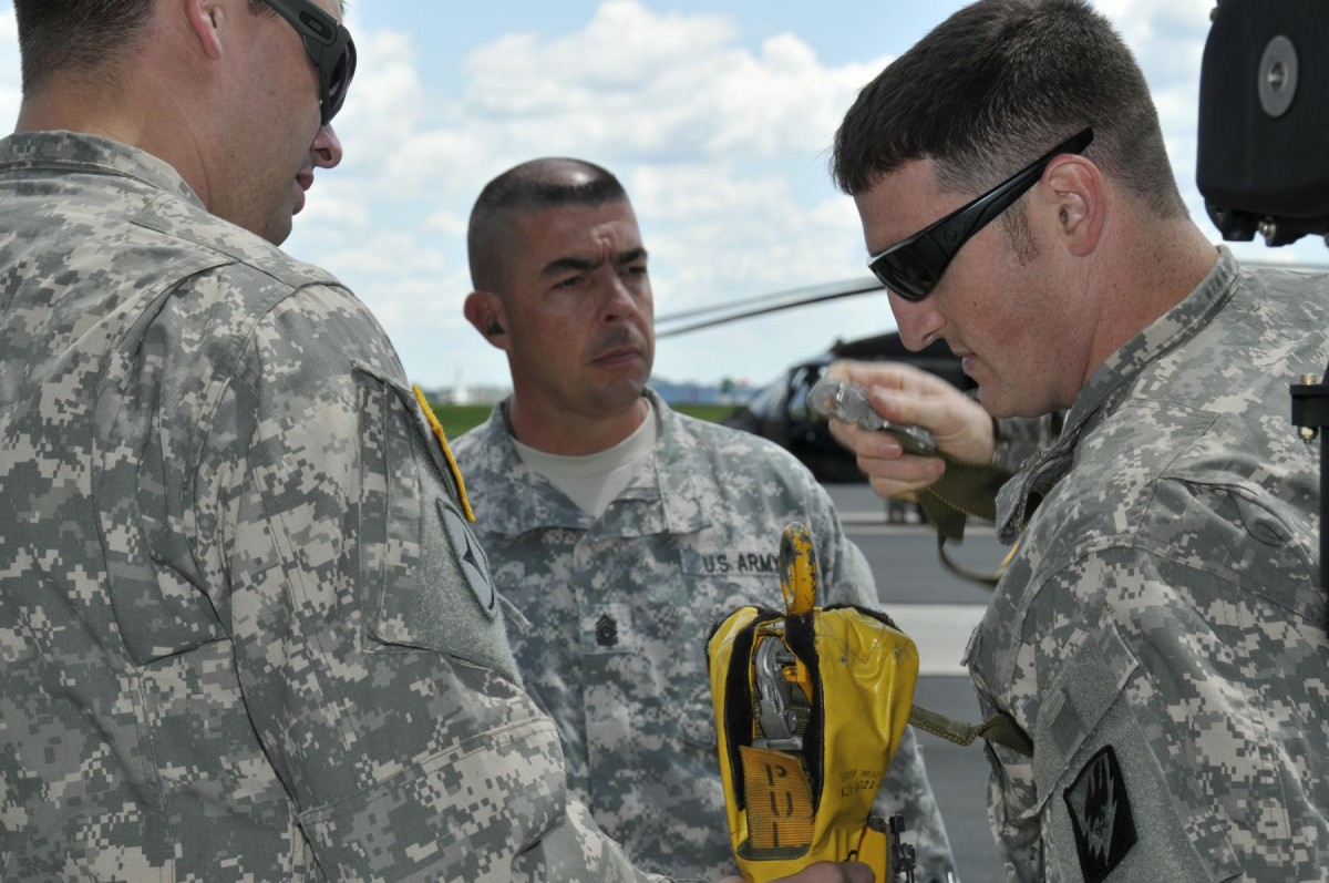 Aviation Soldiers Practice Rescue Hoist Operations 