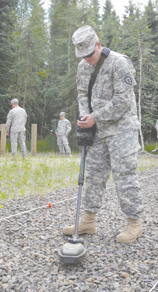 Fort Benning team teaches counter-IED tactics in Alaska