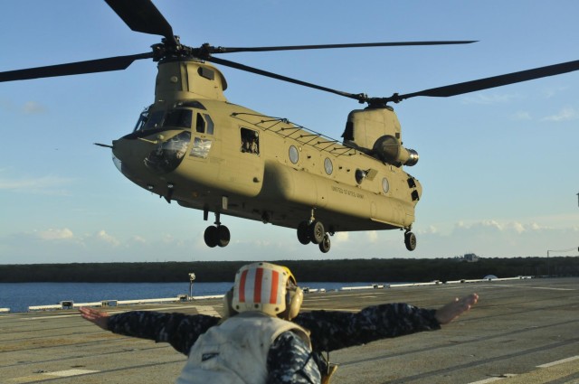 25th CAB, Navy perform deck landings