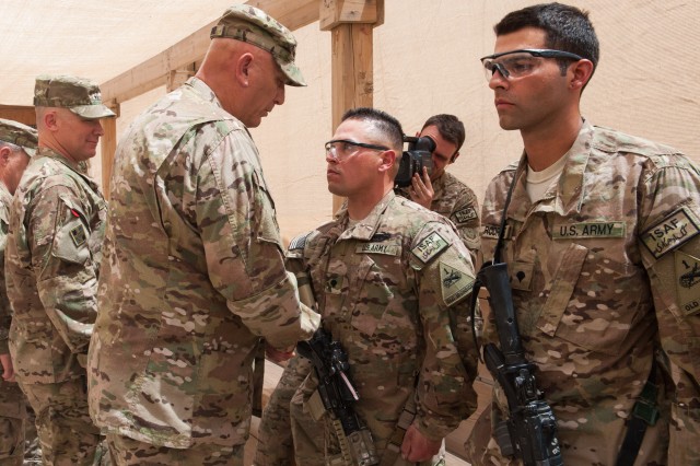Odierno visits Soldiers in southern Afghanistan