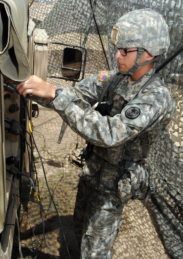 Signal Guardsmen train for combat