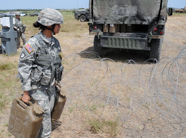 Signal Guardsmen train for combat