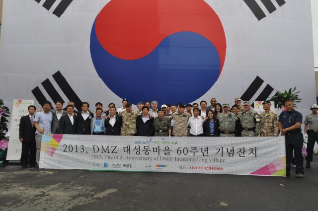 Col. Lawson visits Taeseongdong