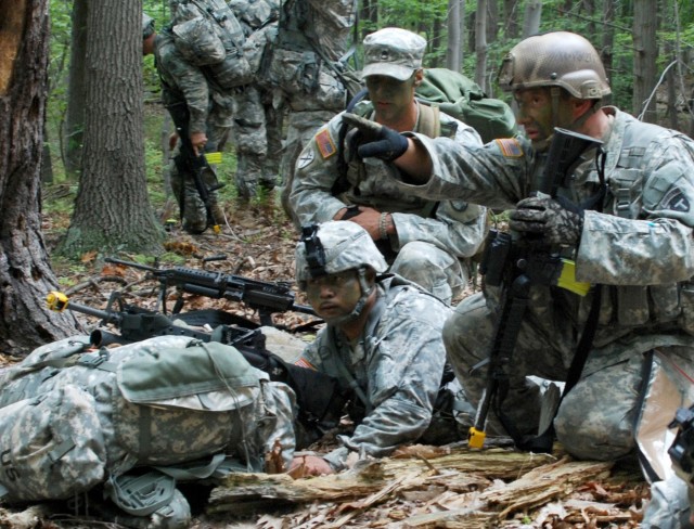 New York Army National Guard instructors qualify infantry soldiers