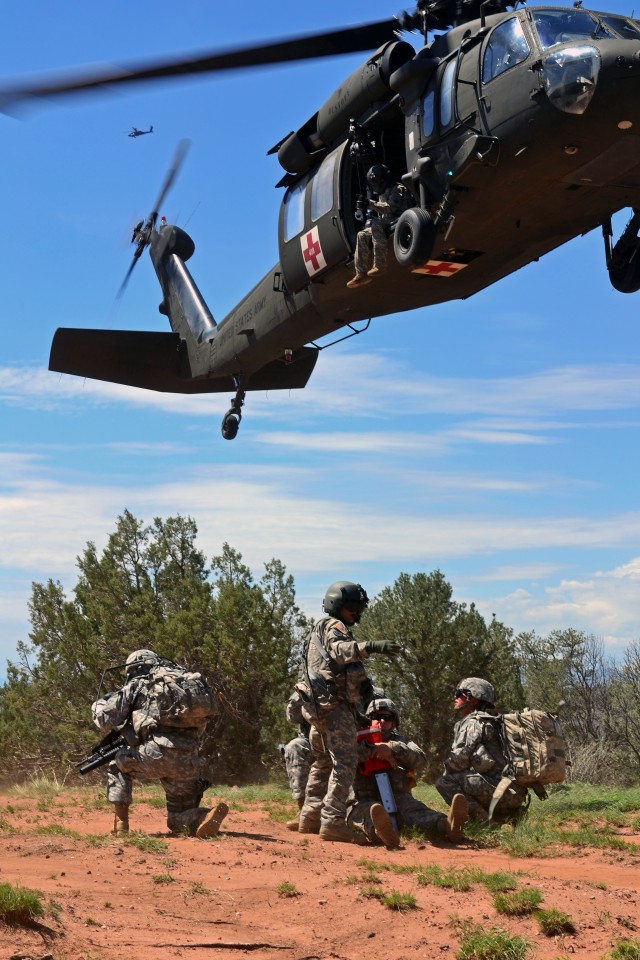 Soldiers practice downed aircraft response skills